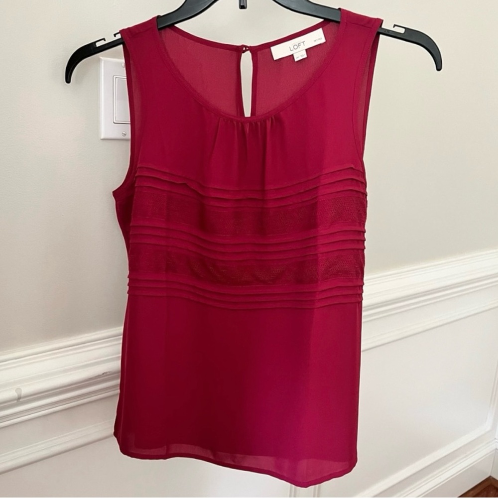 Ann Taylor LOFT Raspberry Sleeveless Blouse With Ruffle & Sheared Details.